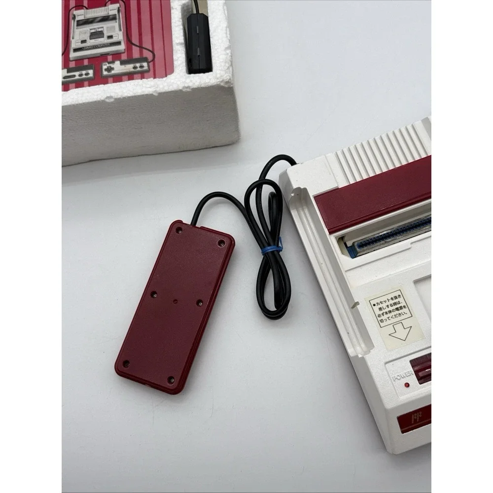Nintendo Japanese Famicom NES Console in Box CIB Cords Manuals HCV-001 US Seller
